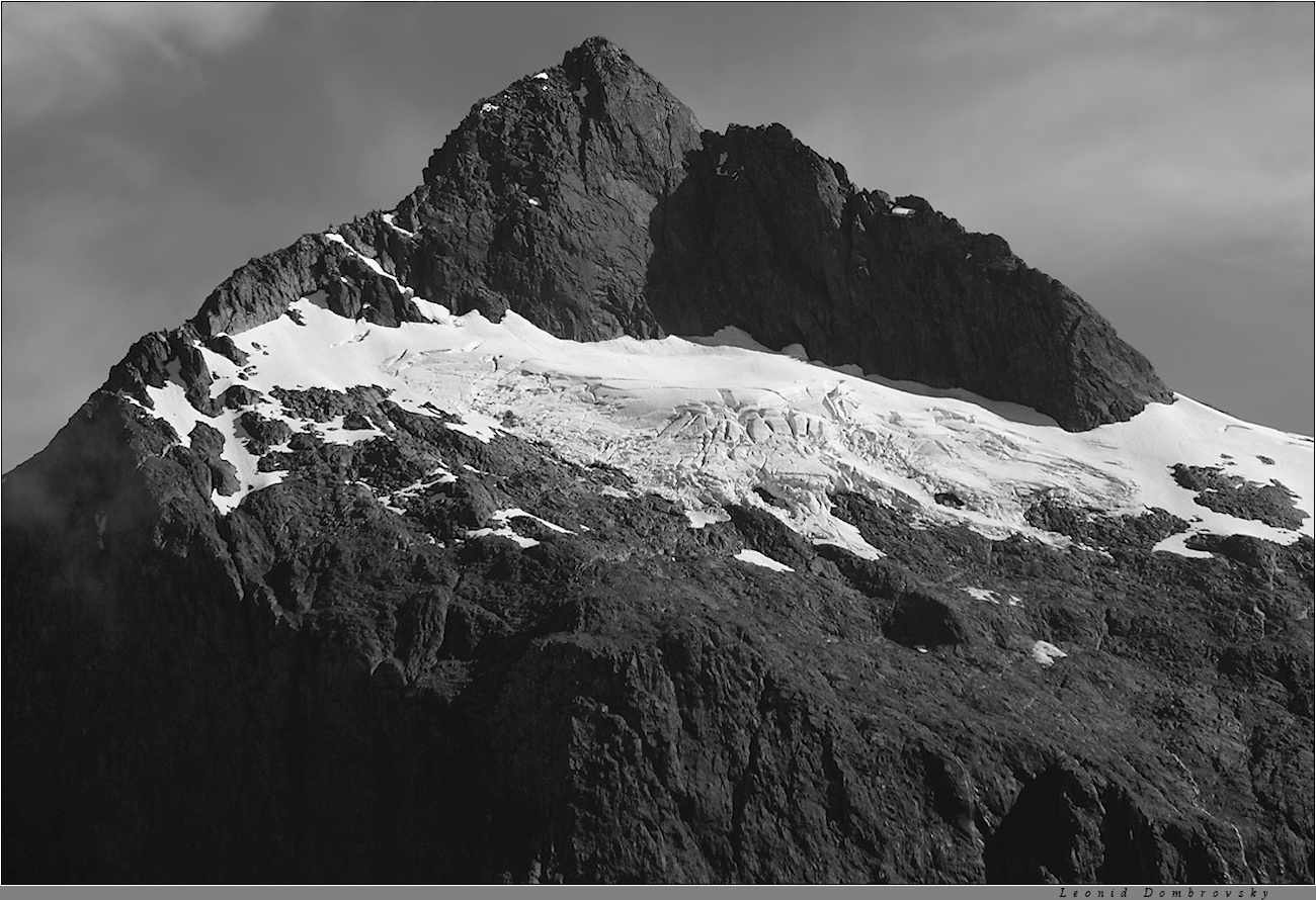 Один из стражей фьорда Milford Sound