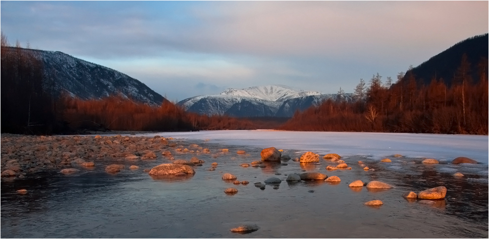 Рассвет на реке Хани