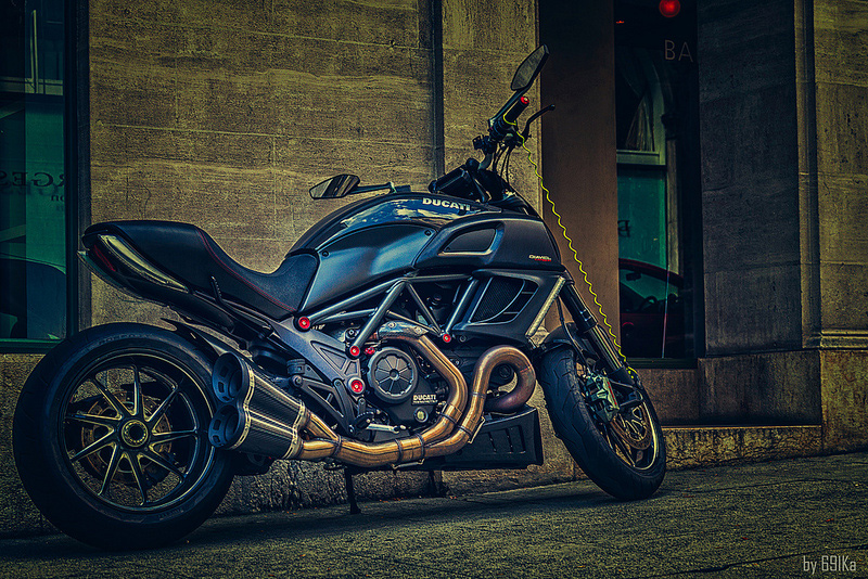 Ducati Diavel carbon