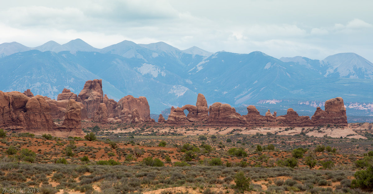 Turret Arch and La Sal Mountains