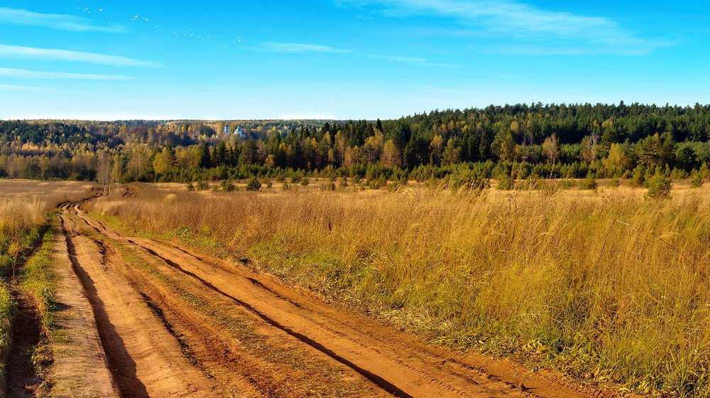 Церковь в глубинке (Акиньшино)