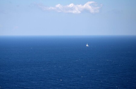 Белеет парус одинокий...