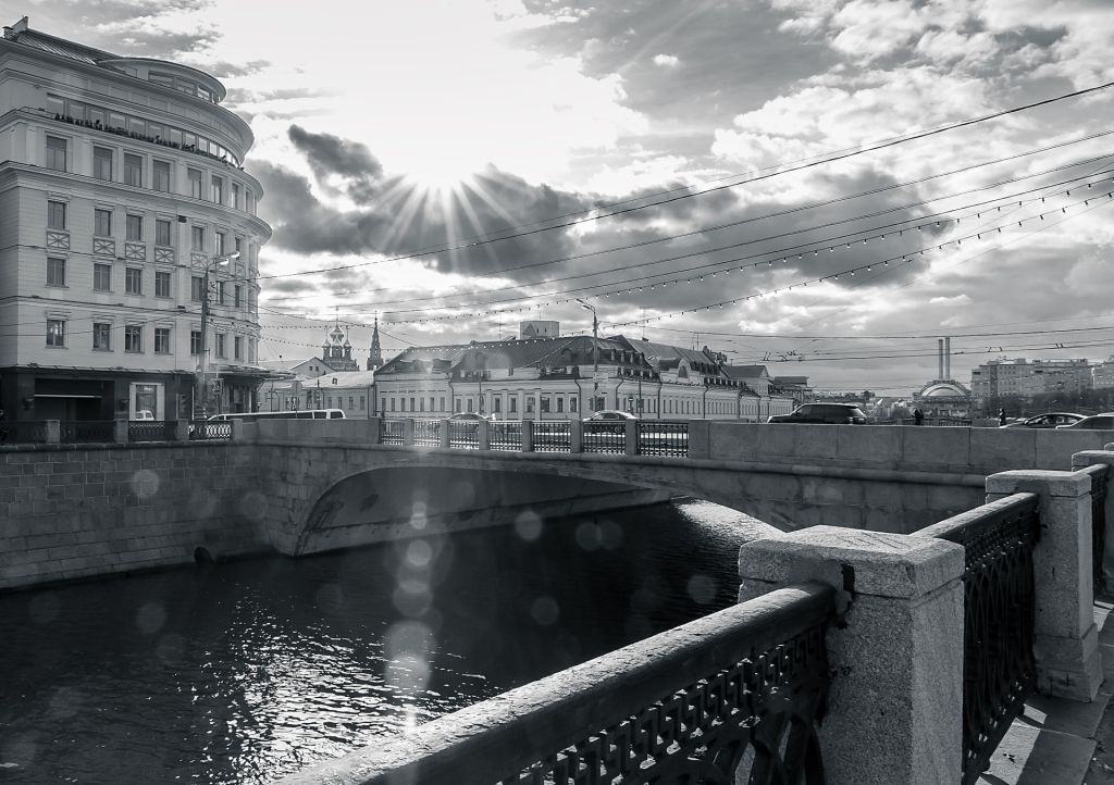 Москва. Мост через Водоотводный канал