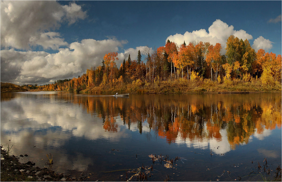 Плыву в осенних акварелях