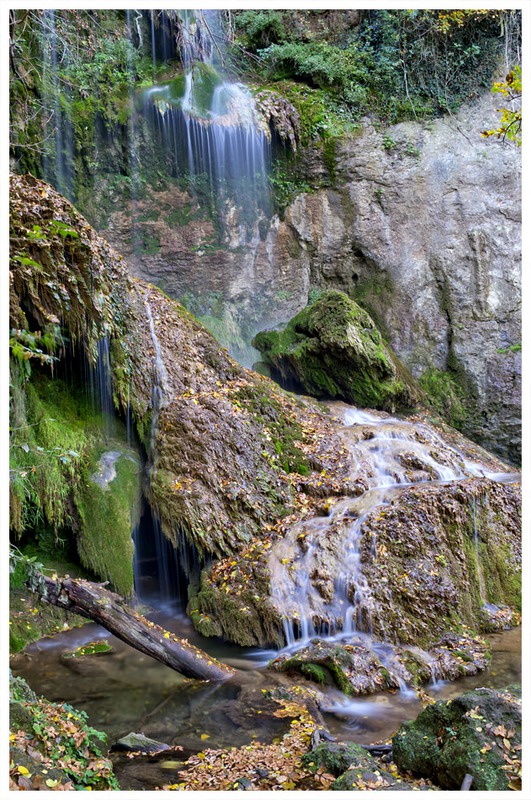 Крушунские водопады