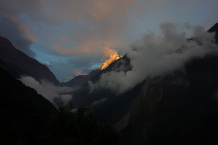 пылающая гора