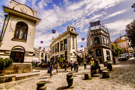 в стиле Пиросмани