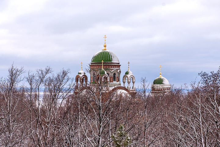 Храм В серебре зимы.