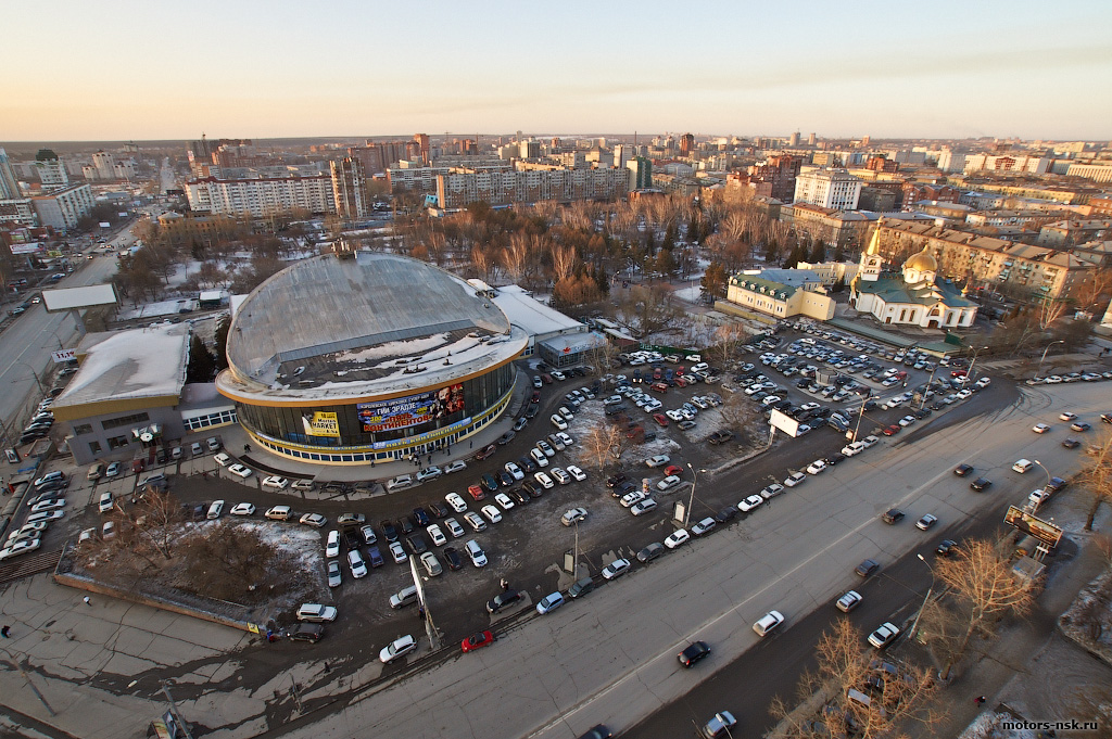 цирк, нарымский сквер и вознесенский кафедральный собор