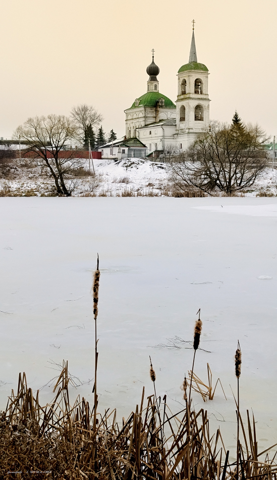 храм УСПЕНИЯ ПРЕСВЯТОЙ БОГОРОДИЦЫ