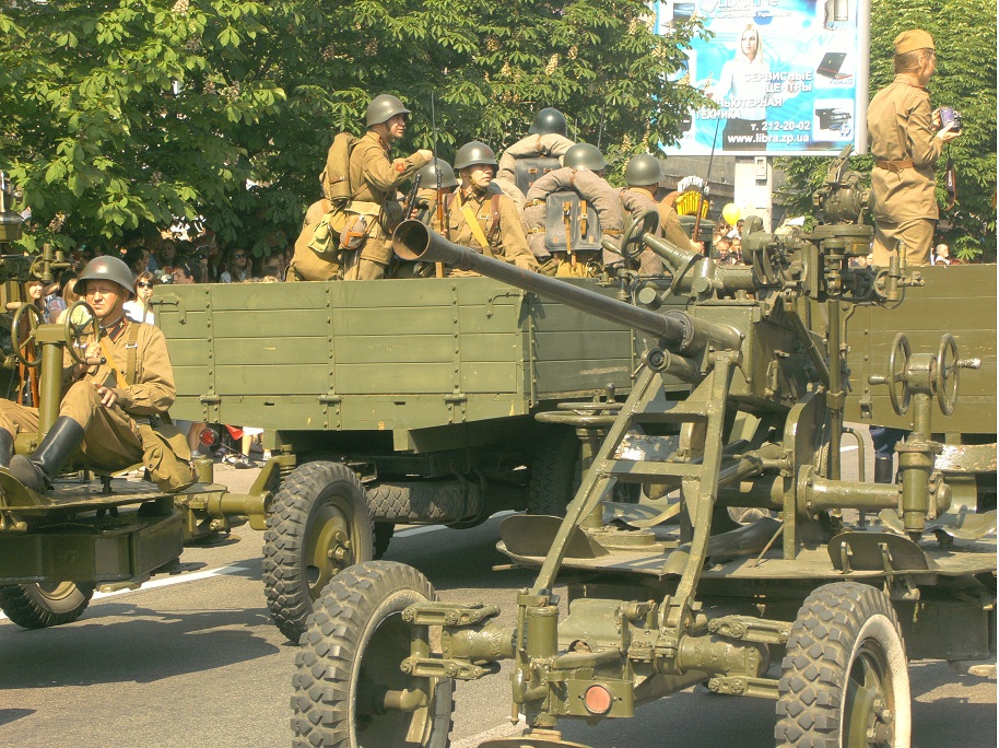 Наши в городе