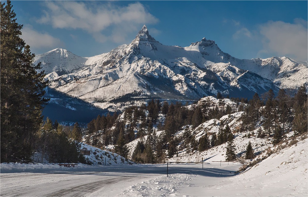 road to Yellowstone