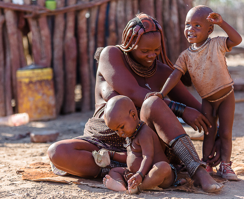 Племя Химба. Дети племени Химба. Дети Африки племена Химба. Дети в племени половые органы. Tribe himba black