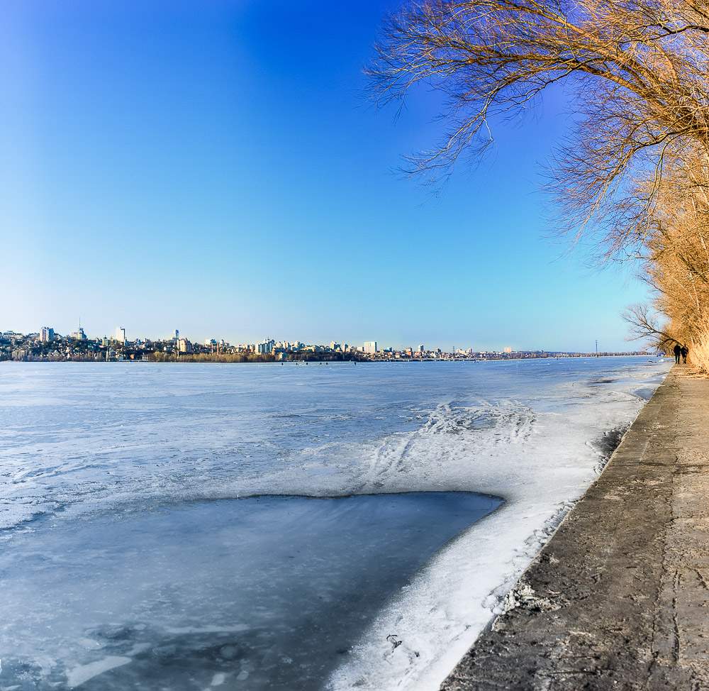 Водохранилище готовится к весне (г. Воронеж)