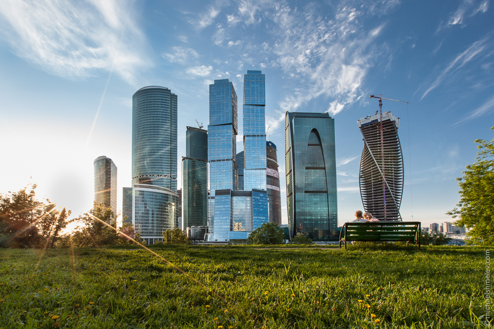 Весна в большом городе.