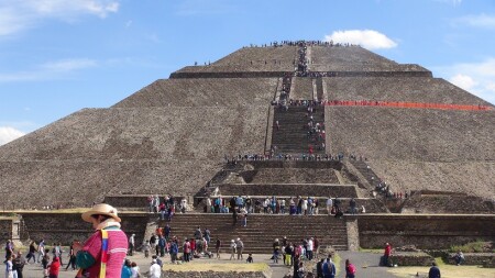 Пирамида Солнца в Теотиуакане