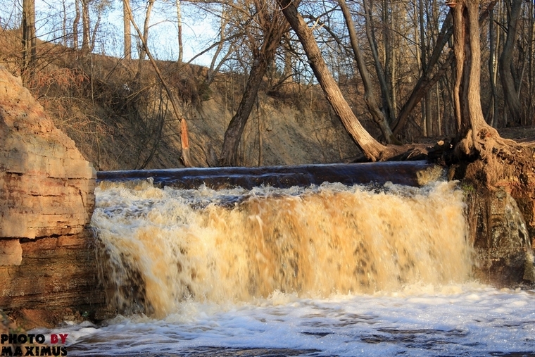 Водопад в Лен.обл. /17.04.14/