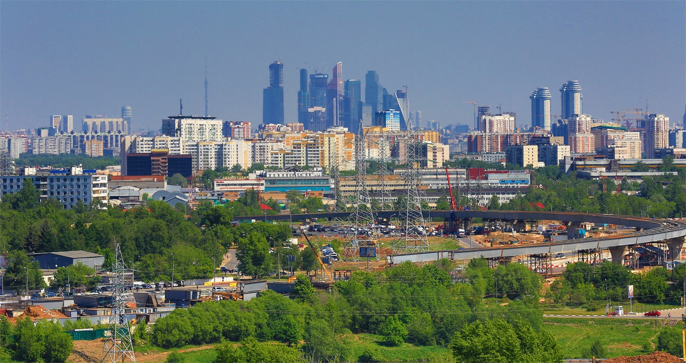 Москва наступает