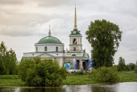 Усолье. Никольский храм