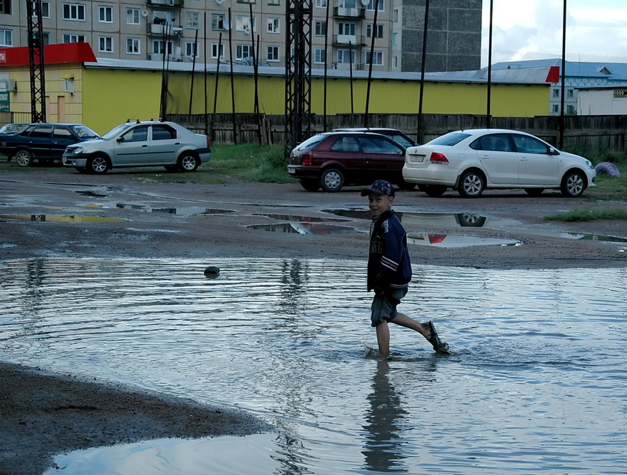 По лужам, по лужам...