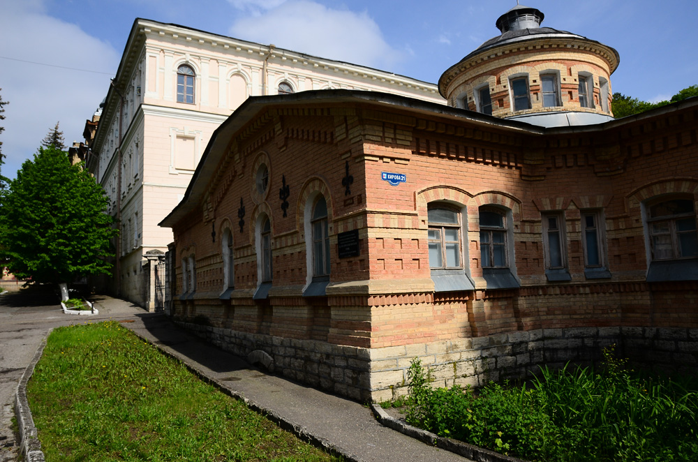 Бывшие Ермоловские ванны в Пятигорске.