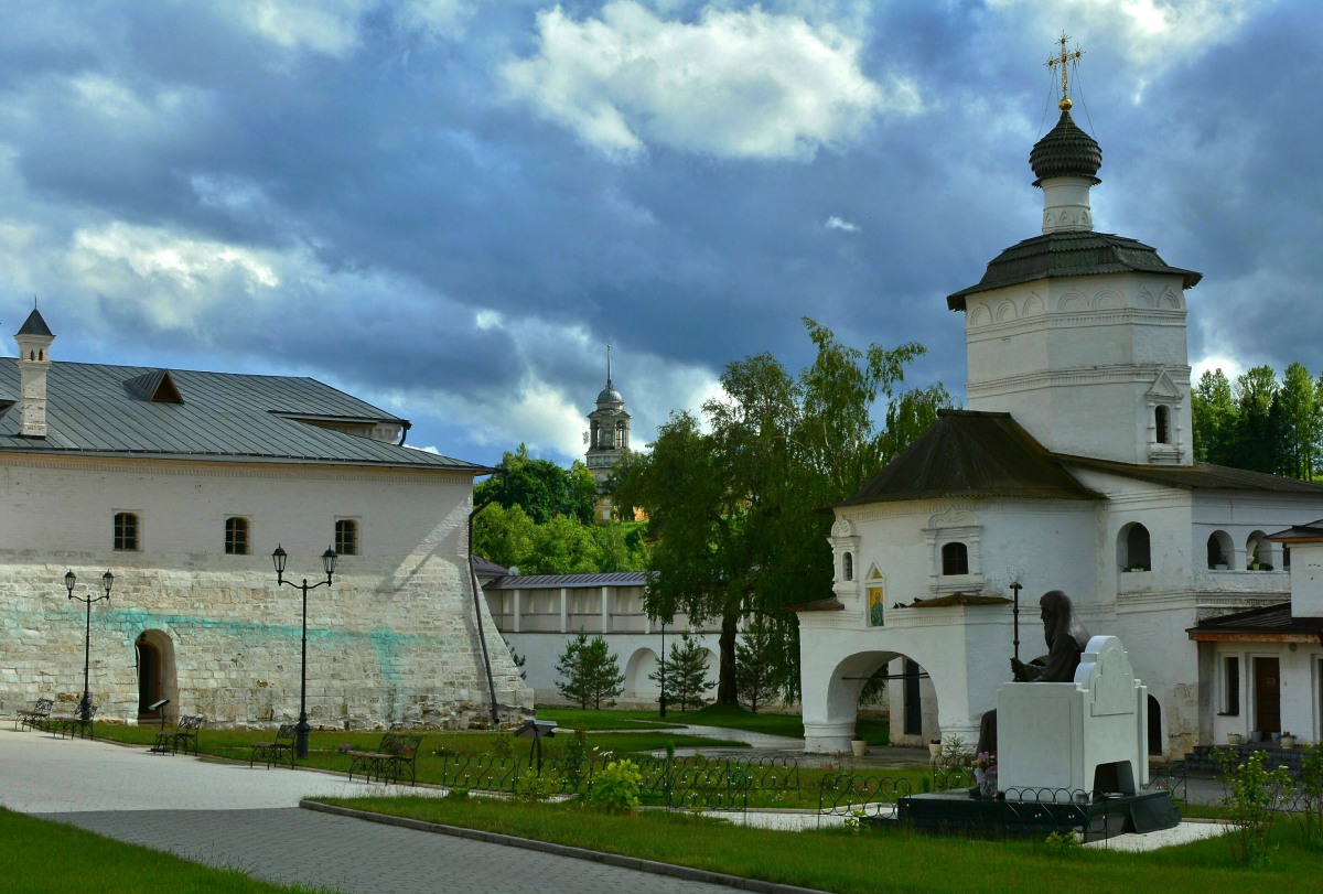 Старицкий мужской монастырь