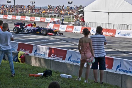Кусочек F1 в Нижнем