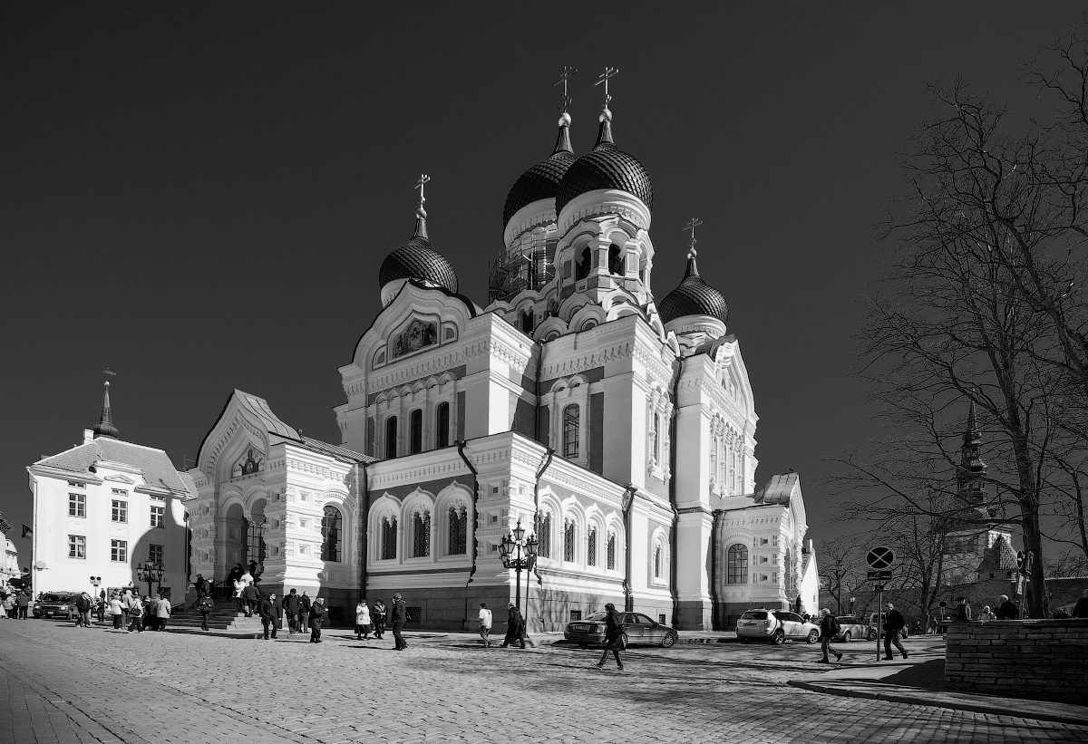 Черно-белый город... часть вторая...