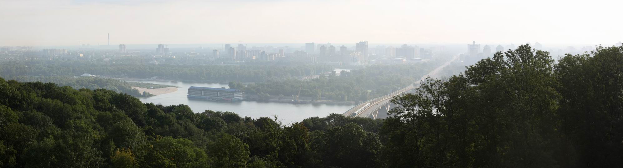 Киев просыпается