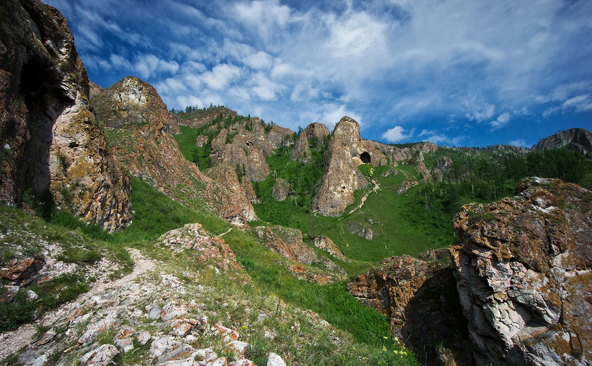 Хребет Девяти ртов