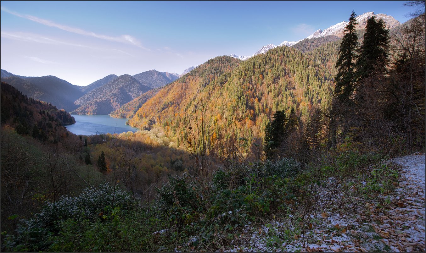 Озеро Рица. Осень.