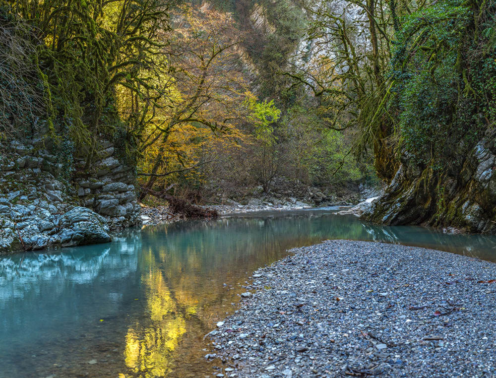 Осень на реке Хоста.