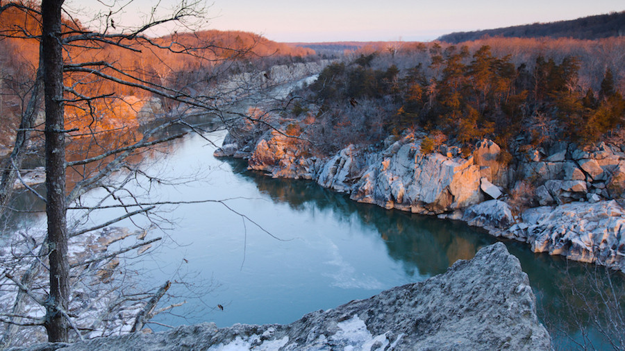 Вид на реку Потомак. Национальный парк Great Falls