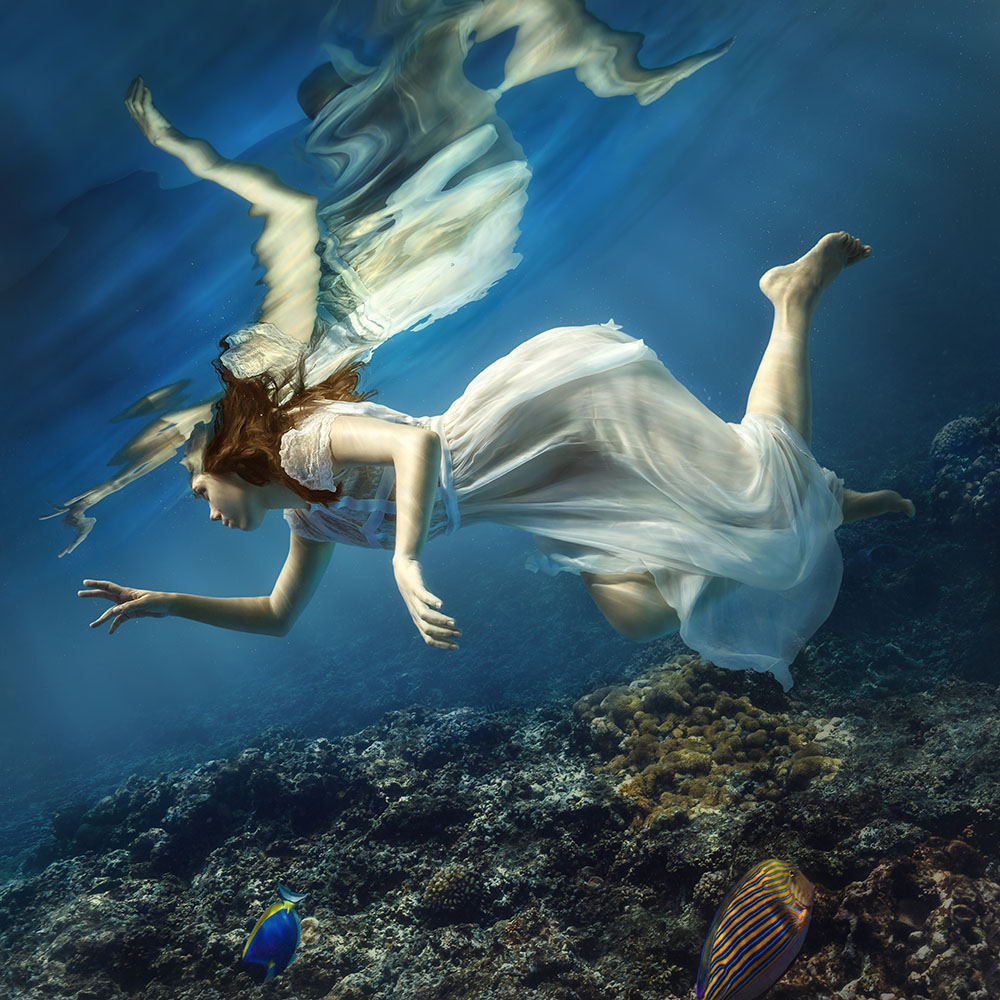 Angel underwater