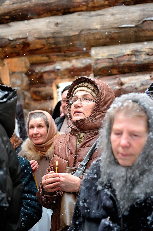 МОЛЕБЕН В СТРОЯЩЕМСЯ ХРАМЕ СРЕТЕНИЯ