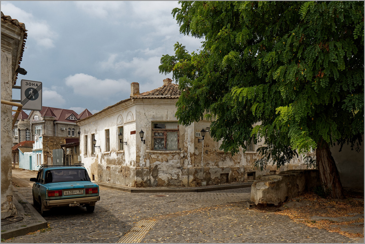 Старинные улочки Евпатории.