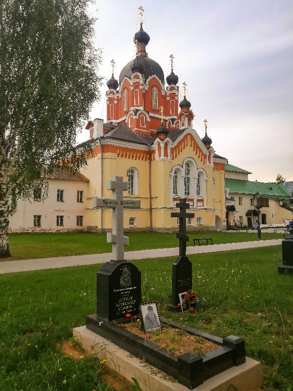 Крестовоздвиженский храм