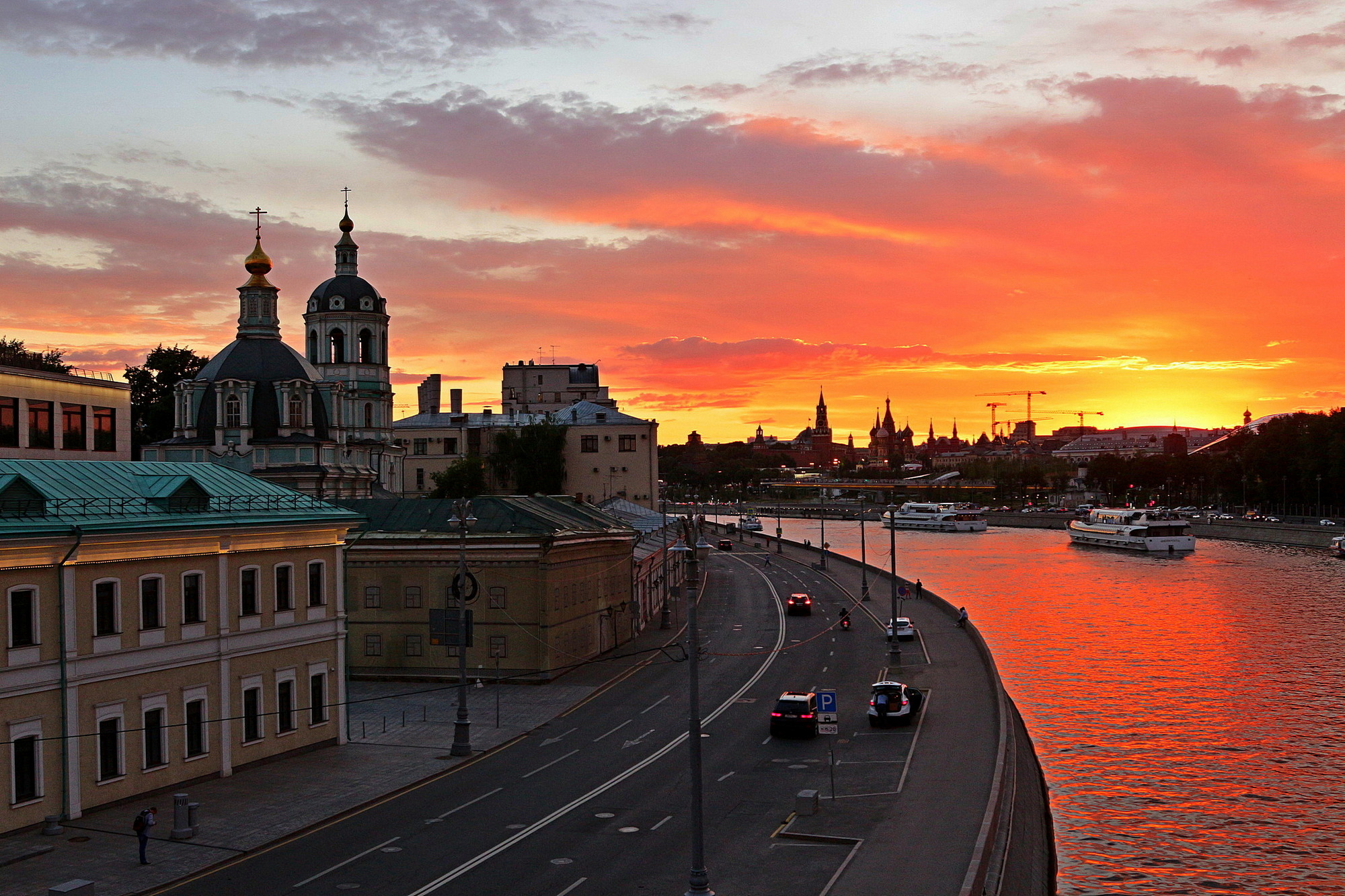 Закат над Москвой