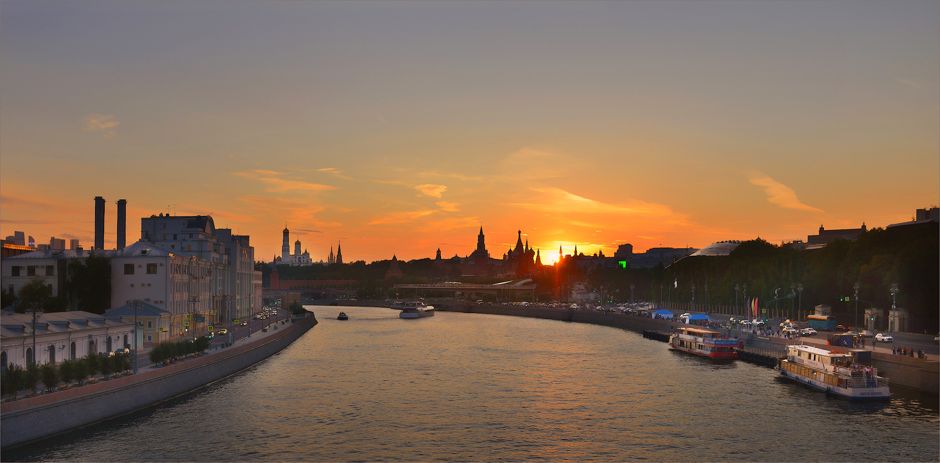 Вечерняя Москва.