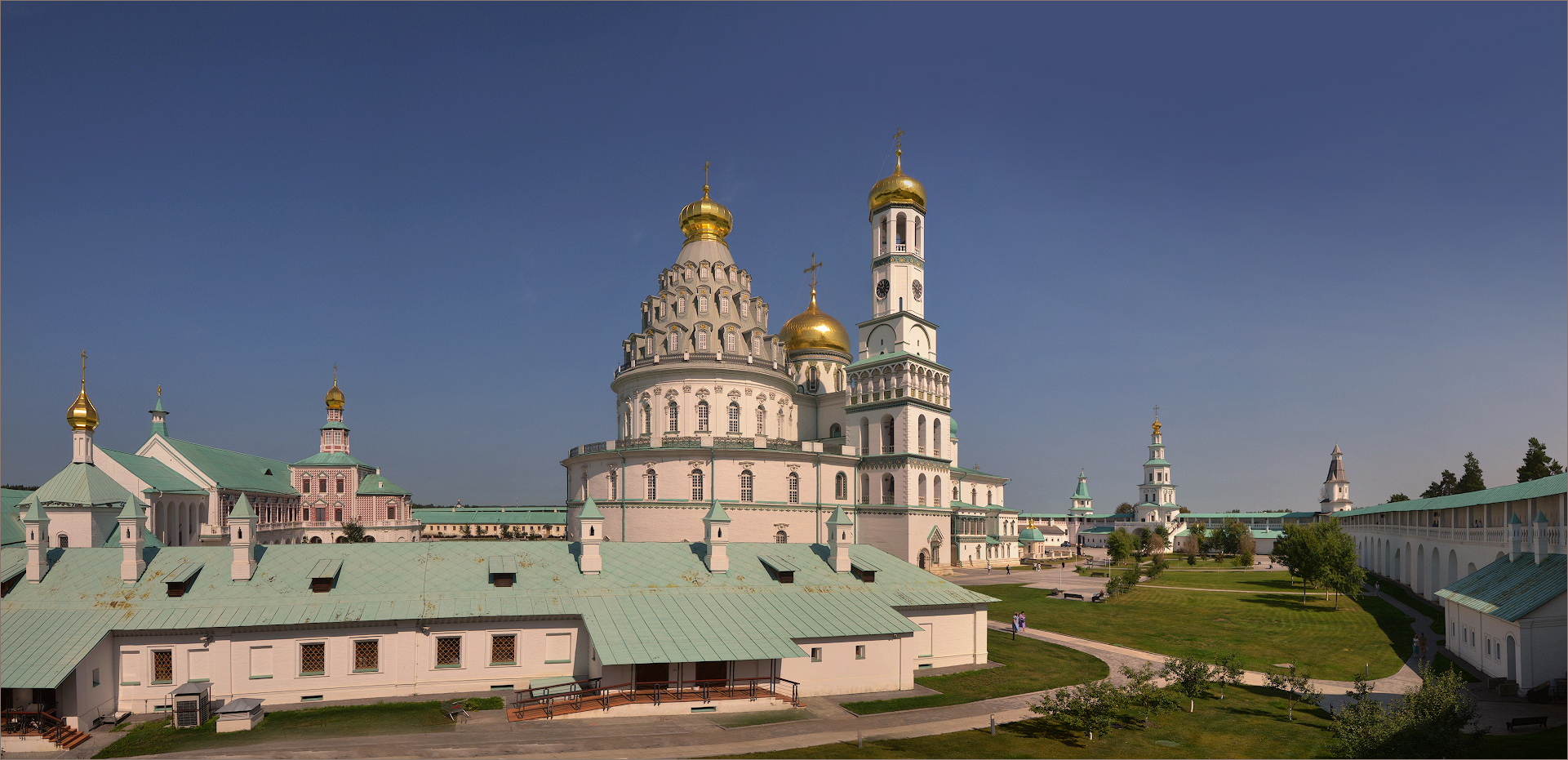 "Подмосковная Палестина"...