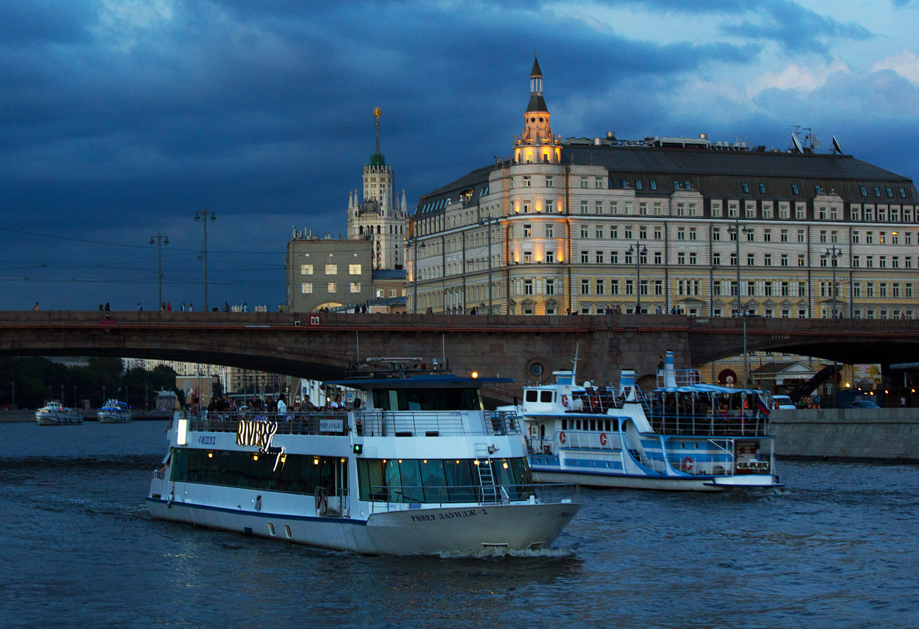 Вечерняя Москва