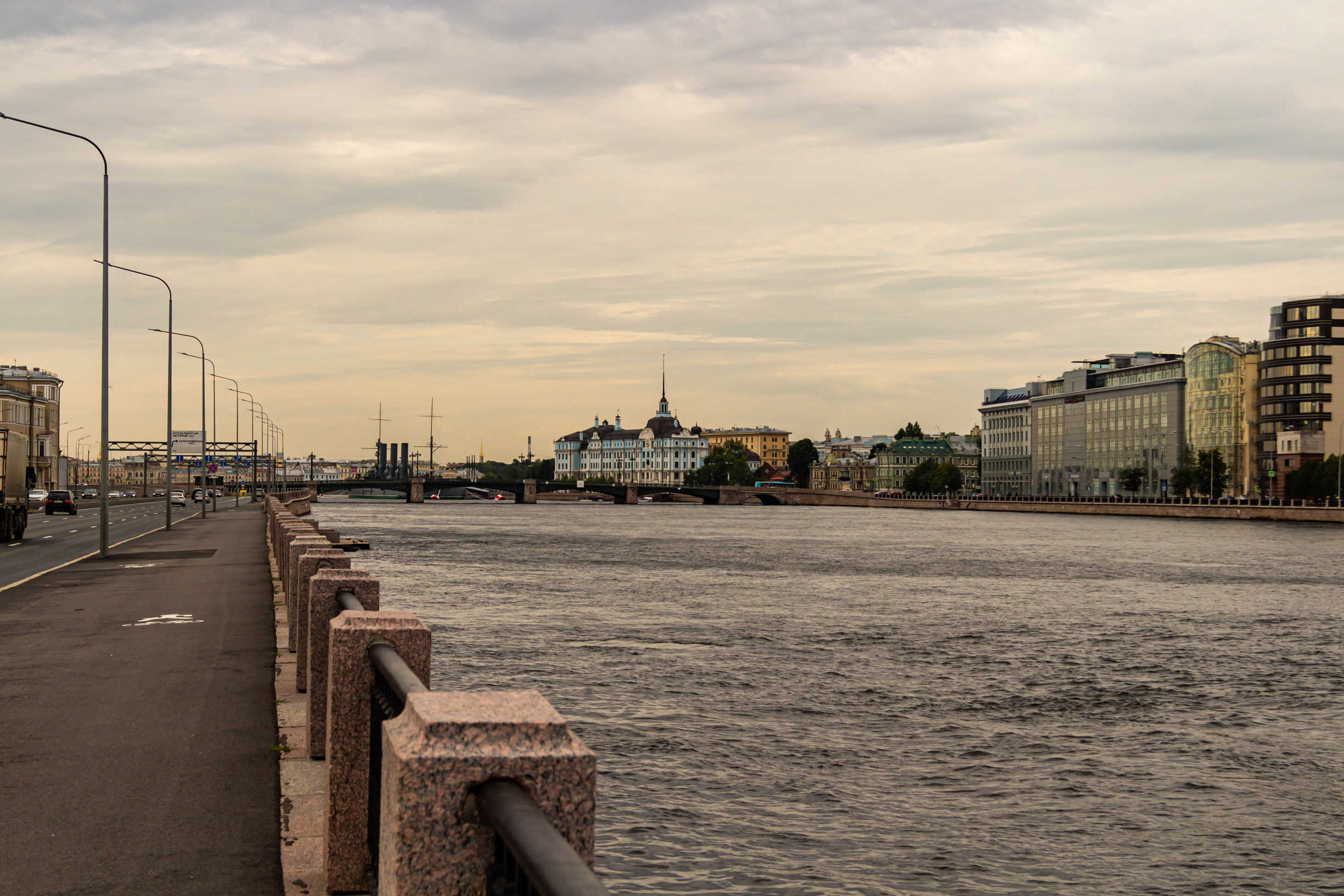 С-Петербург, Петроградская наб.