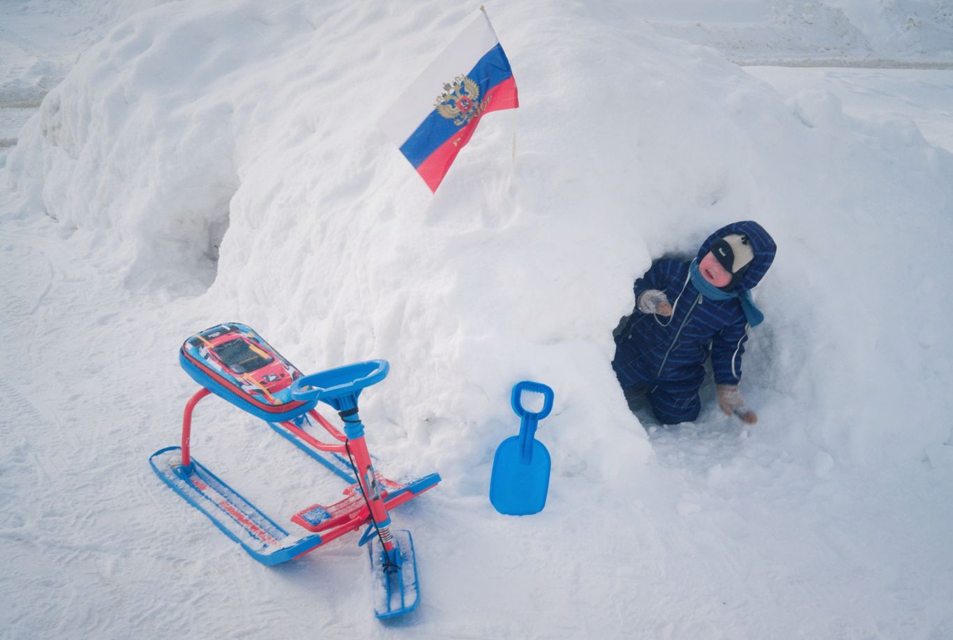 "Отважные российские полярники". 