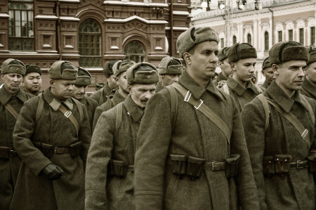 Перфоманс "Парад 7 ноября 1941 г."