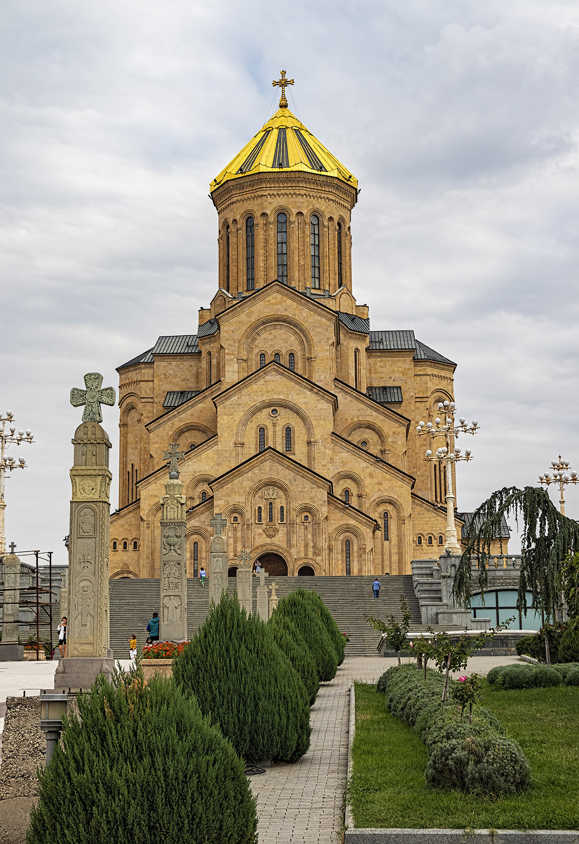 Собор Цминда Самеба, Тбилиси