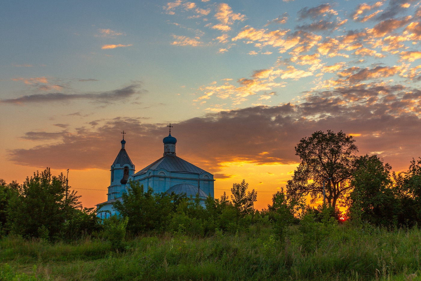 Закат у храма