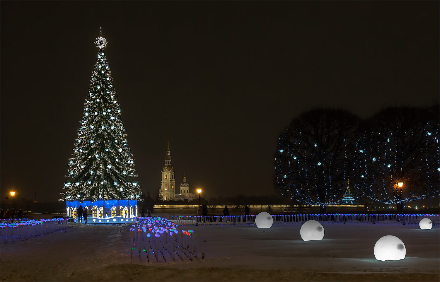 Новогодний Петербург