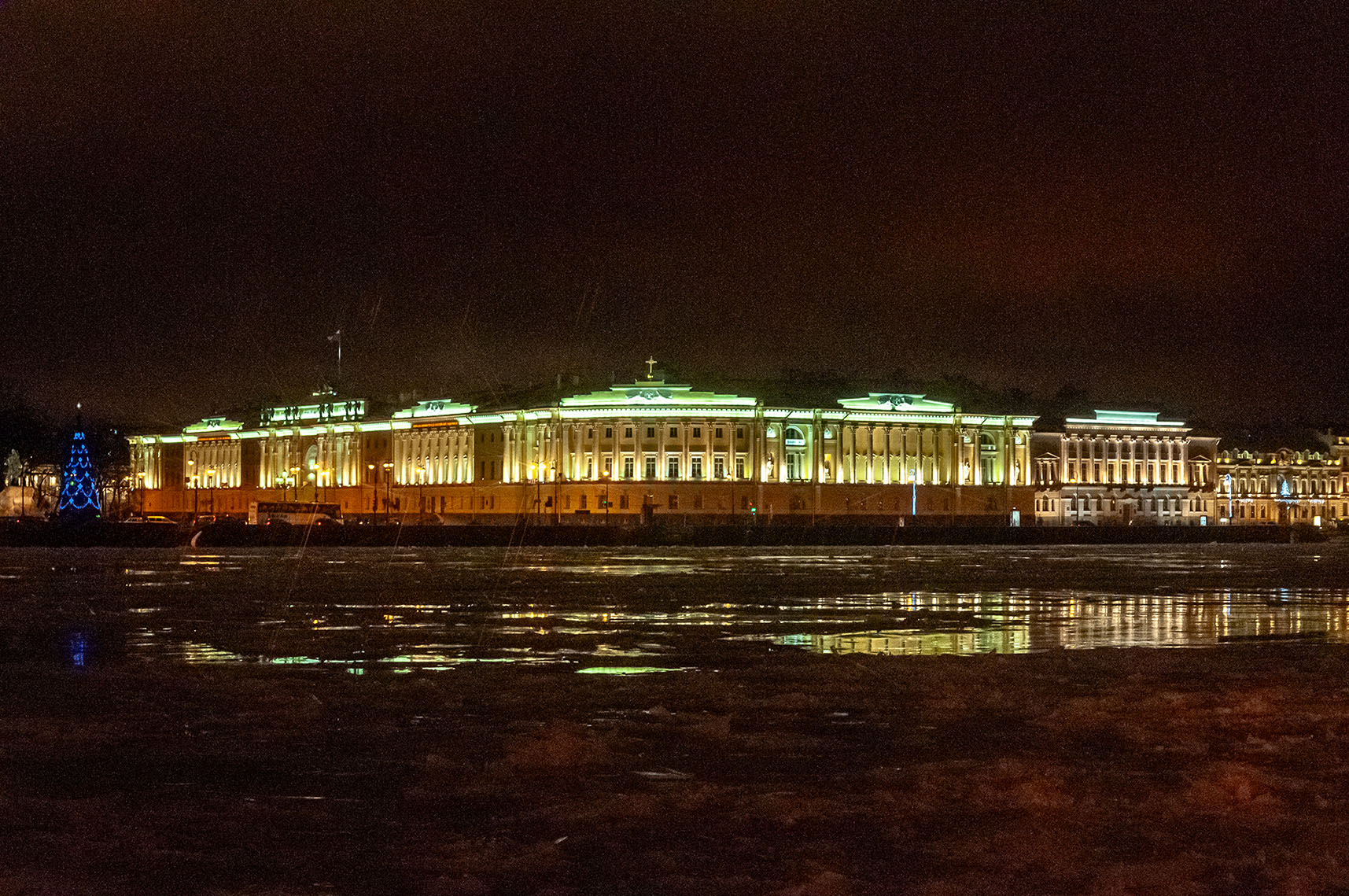 Новогодний Петербург