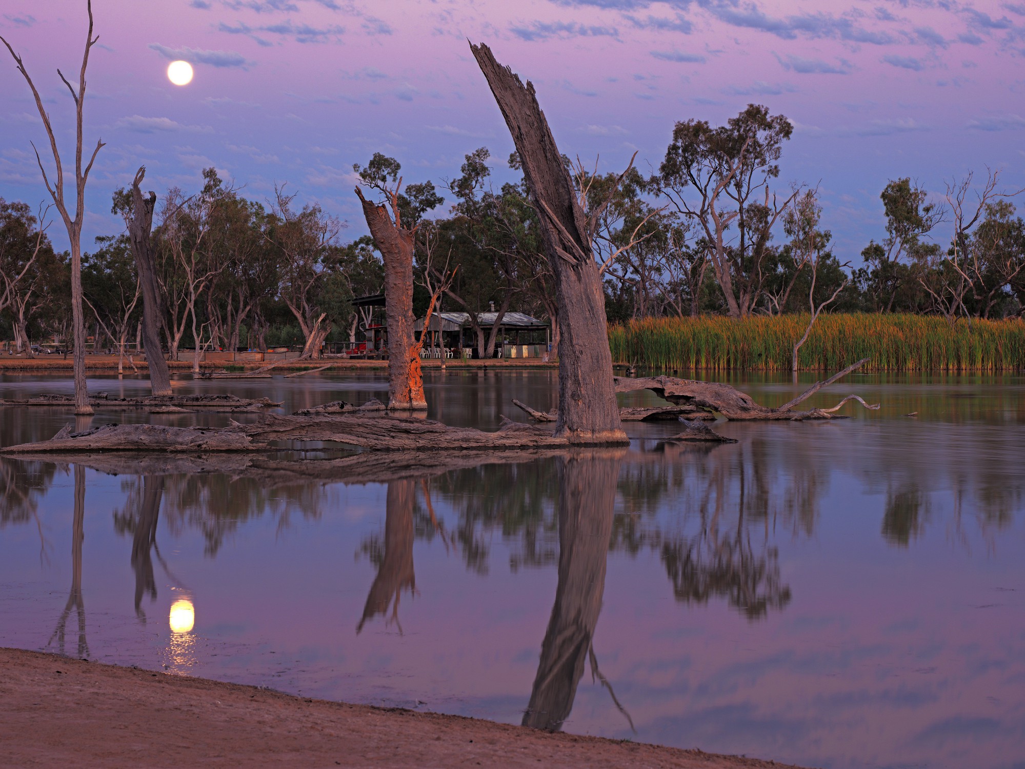 Caravan camp lake