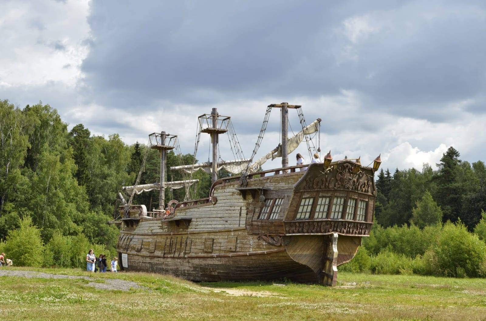 Брошенный корабль